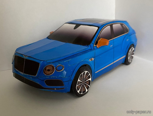 Модель автомобиля Bentley Bentayga из бумаги/картона
