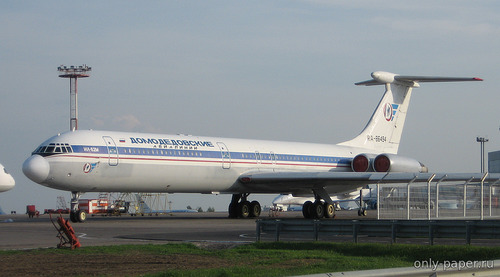 Модель самолета Ил-62М Домодедовские авиалинии из бумаги/картона