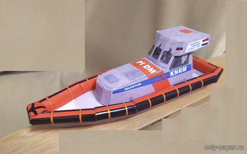 Модель спасательного катера KNRM Valentijn из бумаги/картона
