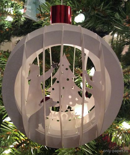 Сборная бумажная модель / scale paper model, papercraft Украшение в виде шара с елочкой / Tree Trimming Slice Form Christmas Ornament 