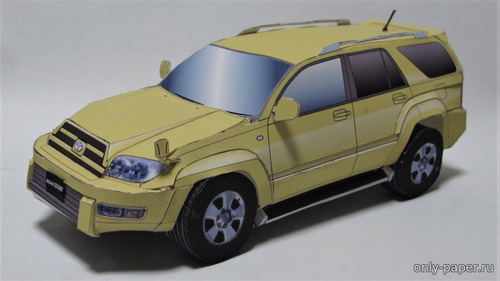 Модель автомобиля Toyota Hilux Surf из бумаги/картона