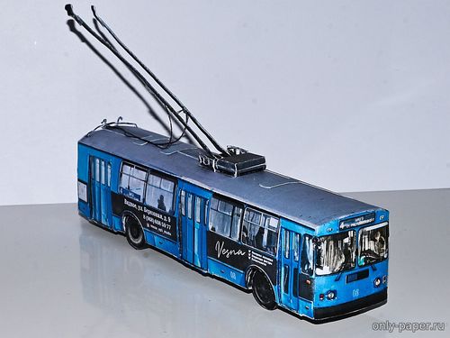 Модель троллейбуса ЗиУ-682Г-012 из бумаги/картона