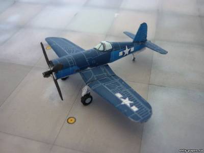 Модель самолета Chance Vought F4U Corsair из бумаги/картона