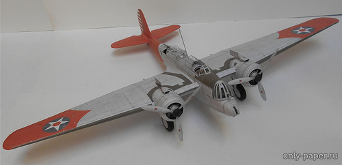 Модель самолета Martin B-10 из бумаги/картона