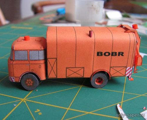 Модель мусоровоза Skoda 706 RTK - BOBR из бумаги/картона