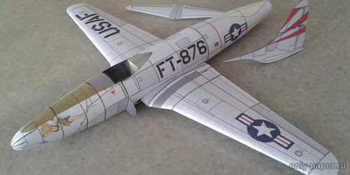 Модель самолета Lockheed F-80 Shooting Star из бумаги/картона
