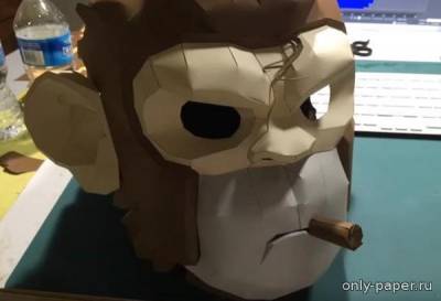 Модель маски обезьяны из бумаги/картона