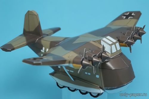 Модель самолета Messerschmitt Me.323 Gigant из бумаги/картона
