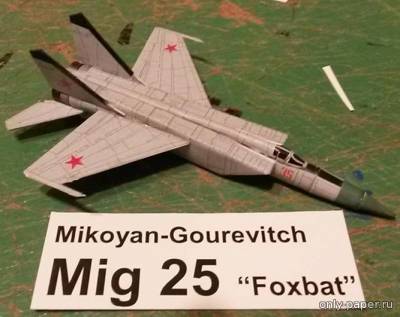 Сборная бумажная модель / scale paper model, papercraft МиГ-25 / MiG-25 Foxbat (Bruno VanHecke) 