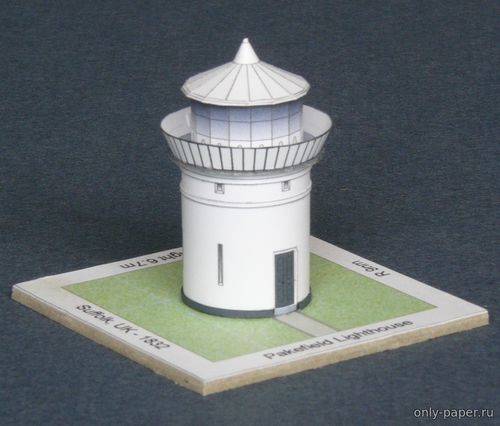 Модель маяка Пакфилда из бумаги/картона