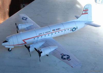 Сборная бумажная модель / scale paper model, papercraft Douglas C-54 / DC-4 "Candy Bomber" (Bob's Card Models) 