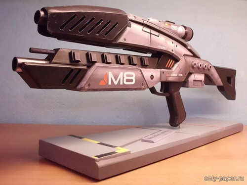 Модель штурмовой винтовки M8 Avenger из бумаги/картона