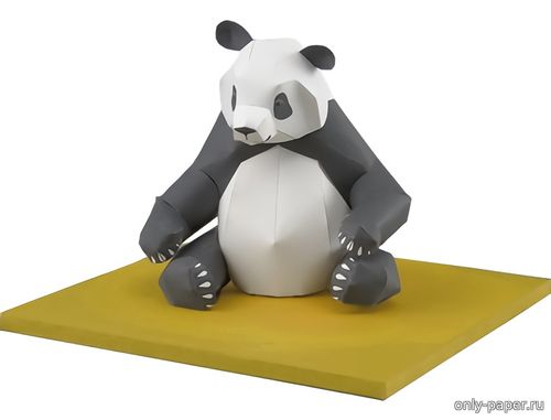 Модель большой панды из бумаги/картона
