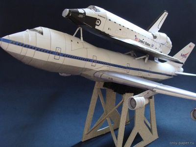 Сборная бумажная модель / scale paper model, papercraft Cамолёт для транспортировки шаттлов / Boeing 747SCA [Kouichi Kiyonaga - Richard De Vries] 