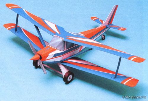 Модель спортивного самолета из бумаги/картона