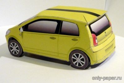 Модель автомобиля Skoda Citigo из бумаги/картона