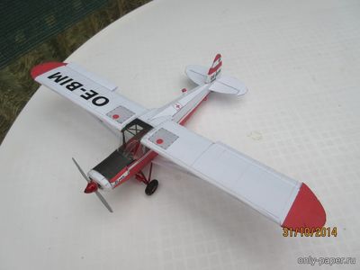 Модель самолета Piper PA-18 Super Cub из бумаги/картона