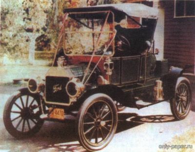 Модель автомобиля Ford T 1908 из бумаги/картона