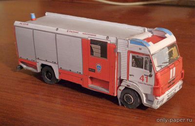 Модель пожарной машины КамАЗ-4308 АЦ 2.0-40 из бумаги/картона