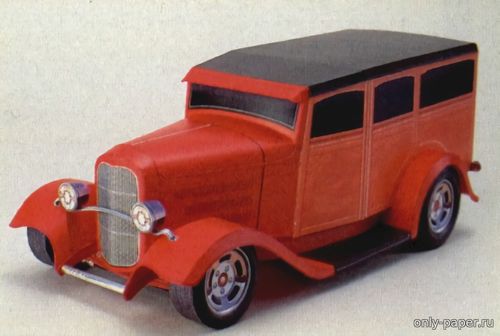Модель автомобиля Ford Deuce Woodie 1932 из бумаги/картона