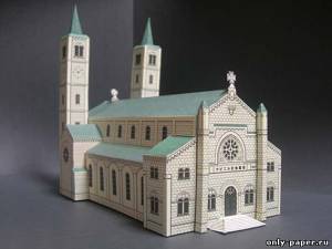 Модель мемориальной церкви Святого Франциска Ксавьера из бумаги